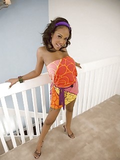 Ebony Glory Ebony Strapon Gangbang