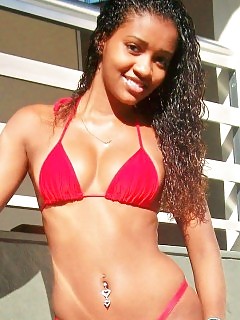 I Love Black GF Ebony Girl Bra Pics